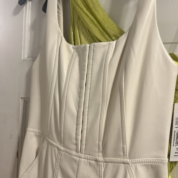 ✔️# 95B Brand new with tags Alice + Olivia Chelsea Faux Leather corset jumpsuit - Picture 5 of 15